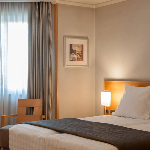 The-Athenian-Callirhoe-Hotel-Executive-Room-1.JPG
