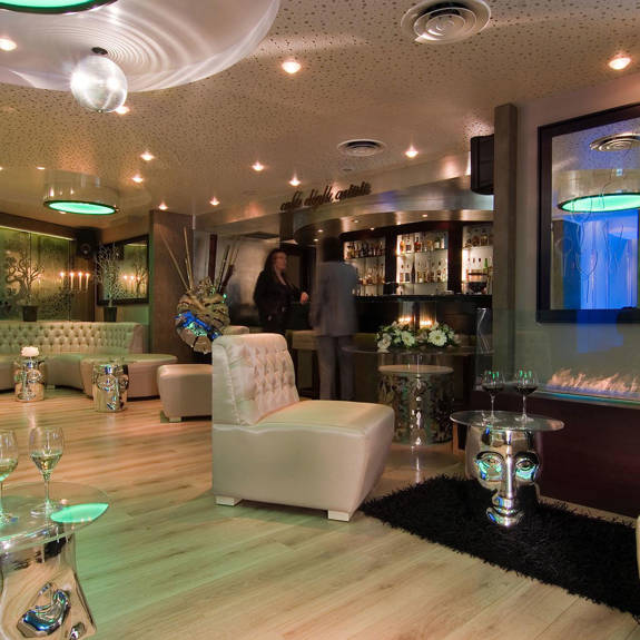 The-Athenian-Callirhoe-Hotel-Degli-Artisti-Bar-2.JPG
